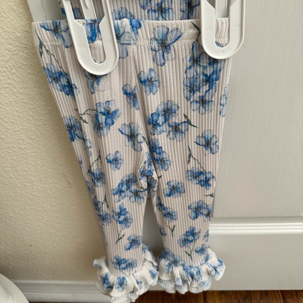 Posh Peanut Cha-Cha Leggings blue flowers